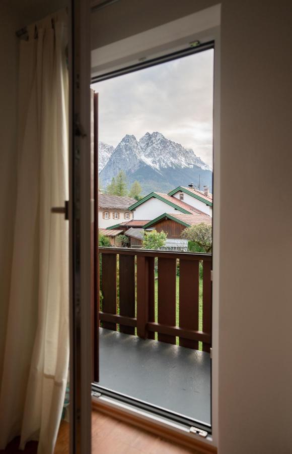 Haus Mit Wunderschoenem Ausblick Und Garten جارمش بارتنكيرشن المظهر الخارجي الصورة